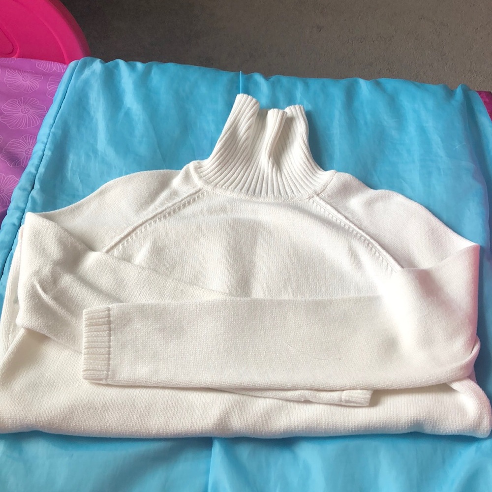 Ladies sweater